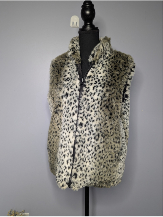 Unbranded Jackets & Blazers - Vintage Reversible Faux Fur Leopard Print Full Zip Vest Sz L